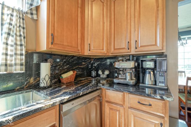 13535 Molique Boulevard, Fishers, IN 46037