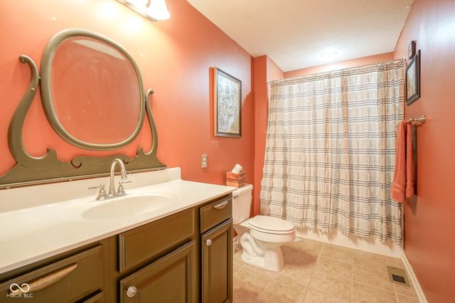 13535 Molique Boulevard, Fishers, IN 46037