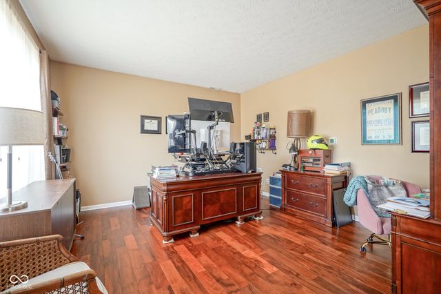 13535 Molique Boulevard, Fishers, IN 46037