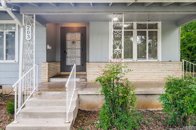 203 Lindell, San Antonio, TX 78212