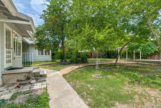 203 Lindell, San Antonio, TX 78212