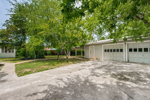 203 Lindell, San Antonio, TX 78212