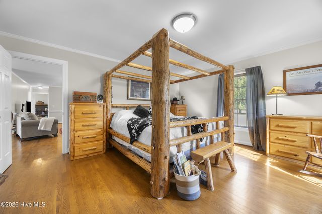 2222 John Henry Store Road, Currie, NC 28435