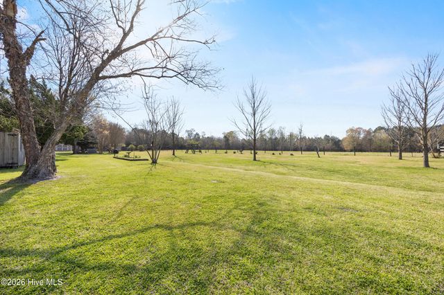 2222 John Henry Store Road, Currie, NC 28435