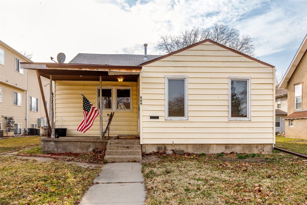 209 S Kellogg Street, Ames, IA 50010
