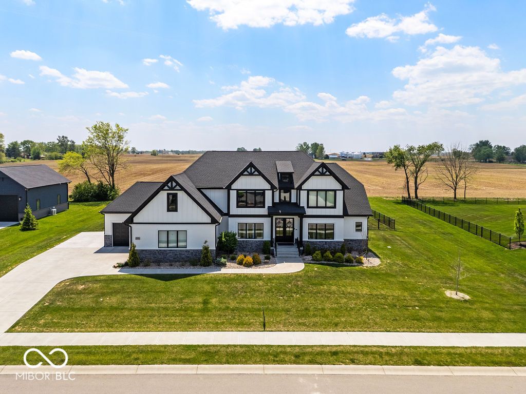 3966 Chapel Hill Court, Bargersville, IN 46106