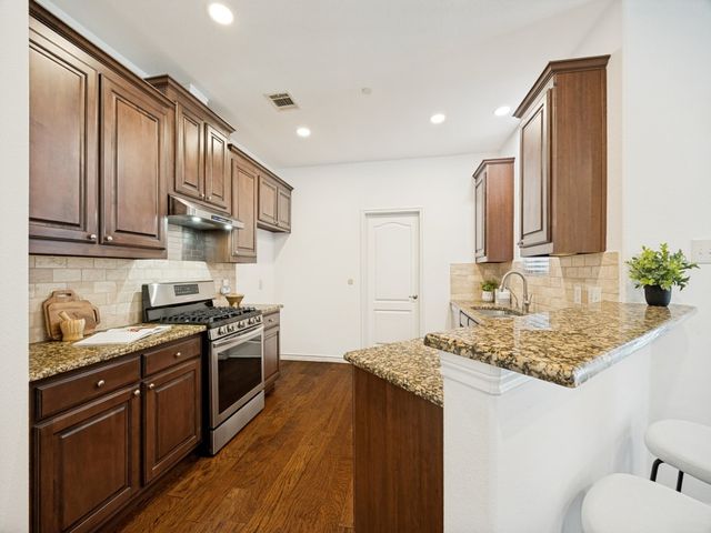 4221 Comanche Drive, Carrollton, TX 75010
