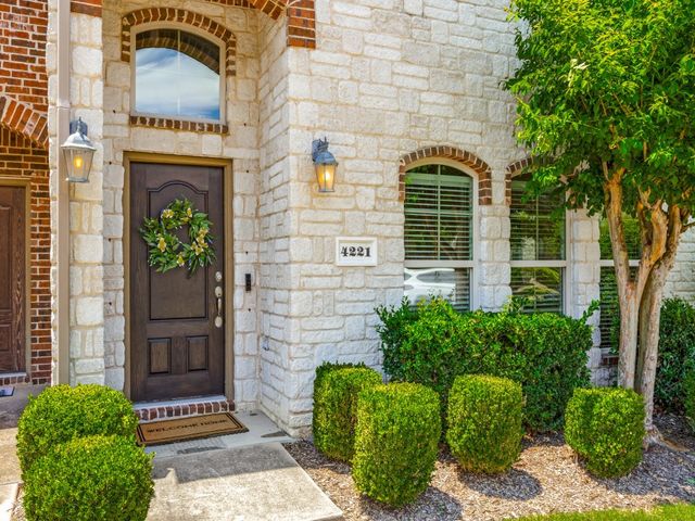 4221 Comanche Drive, Carrollton, TX 75010