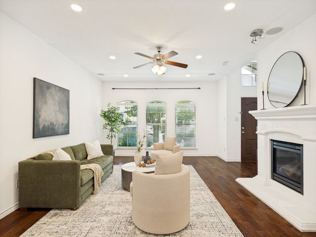 4221 Comanche Drive, Carrollton, TX 75010