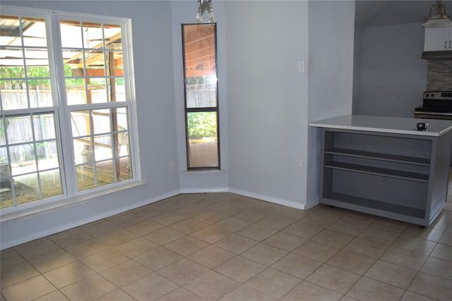 803 Ashmount Lane, Arlington, TX 76017