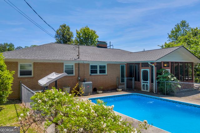 1973 Falls Road, Toccoa, GA 30577
