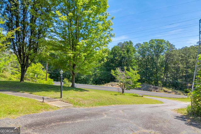 1973 Falls Road, Toccoa, GA 30577