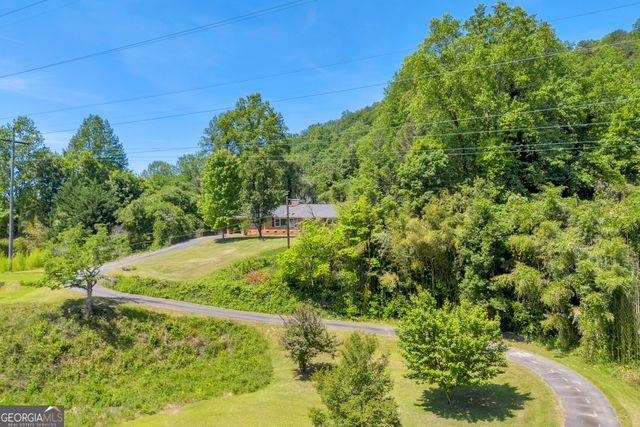 1973 Falls Road, Toccoa, GA 30577