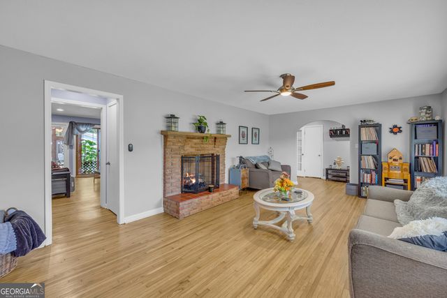 1973 Falls Road, Toccoa, GA 30577