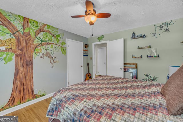 1973 Falls Road, Toccoa, GA 30577