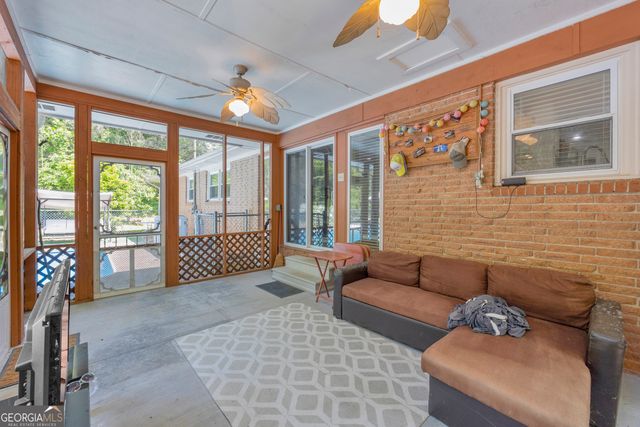 1973 Falls Road, Toccoa, GA 30577