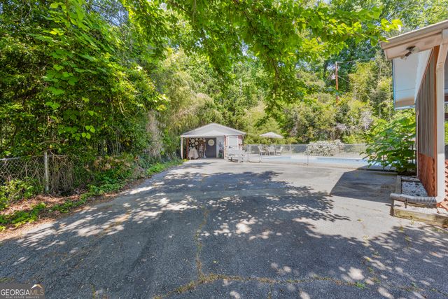 1973 Falls Road, Toccoa, GA 30577