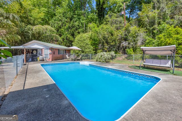 1973 Falls Road, Toccoa, GA 30577