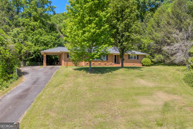 1973 Falls Road, Toccoa, GA 30577