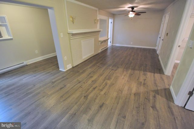 17810 BATESTOWN RD, Dumfries, VA 22026