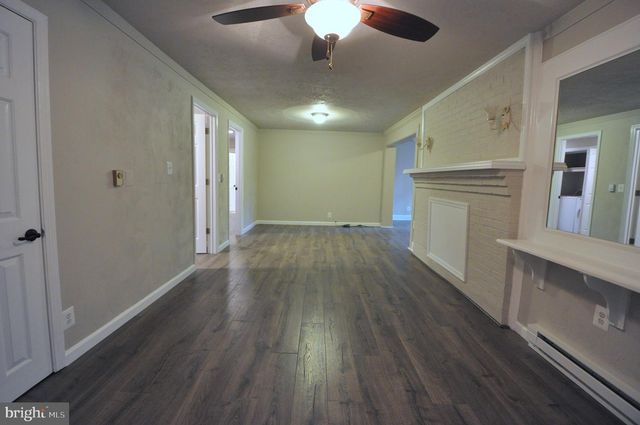 17810 BATESTOWN RD, Dumfries, VA 22026