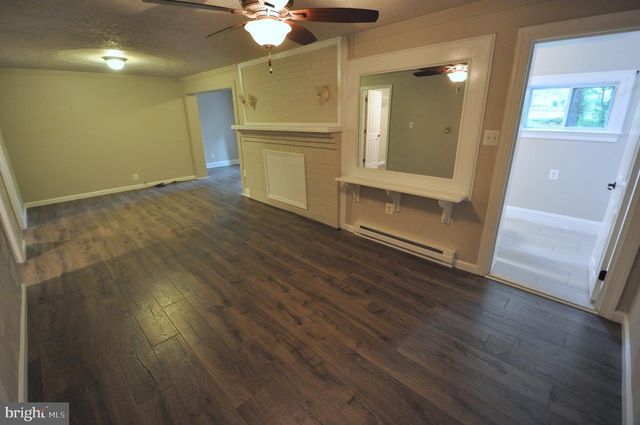 17810 BATESTOWN RD, Dumfries, VA 22026