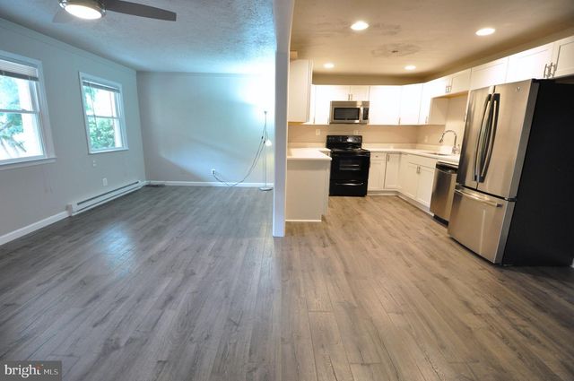 17810 BATESTOWN RD, Dumfries, VA 22026