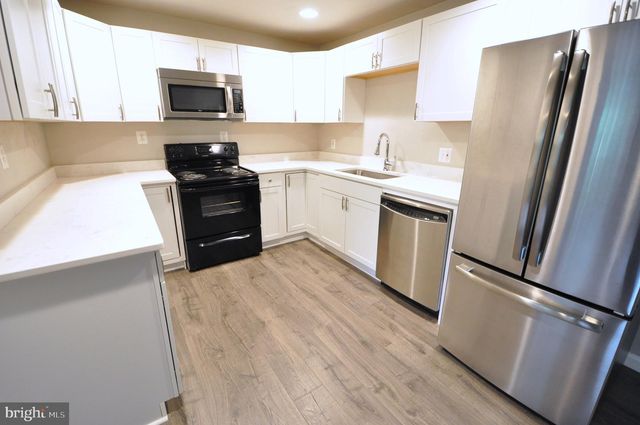 17810 BATESTOWN RD, Dumfries, VA 22026