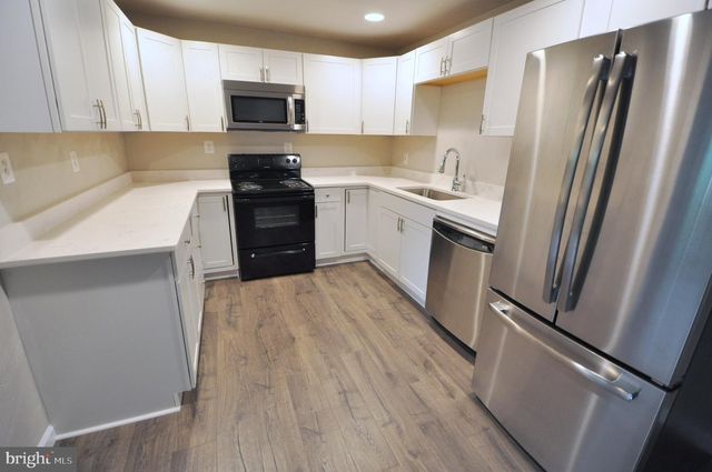 17810 BATESTOWN RD, Dumfries, VA 22026