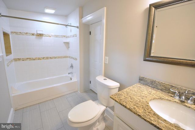 17810 BATESTOWN RD, Dumfries, VA 22026