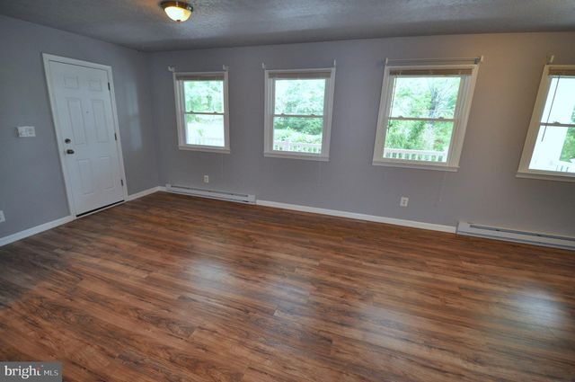 17810 BATESTOWN RD, Dumfries, VA 22026