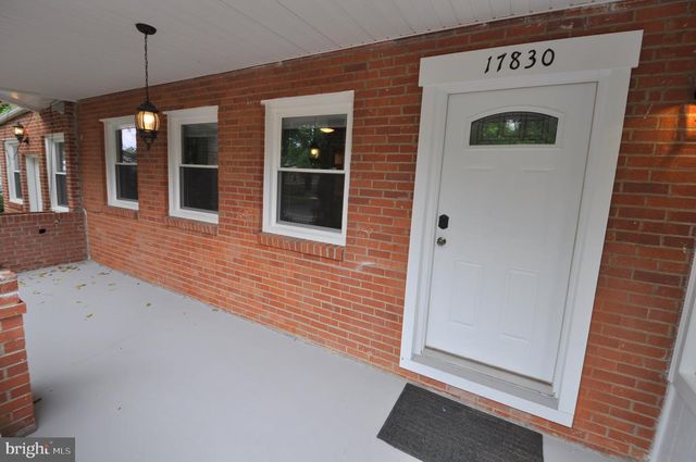 17810 BATESTOWN RD, Dumfries, VA 22026