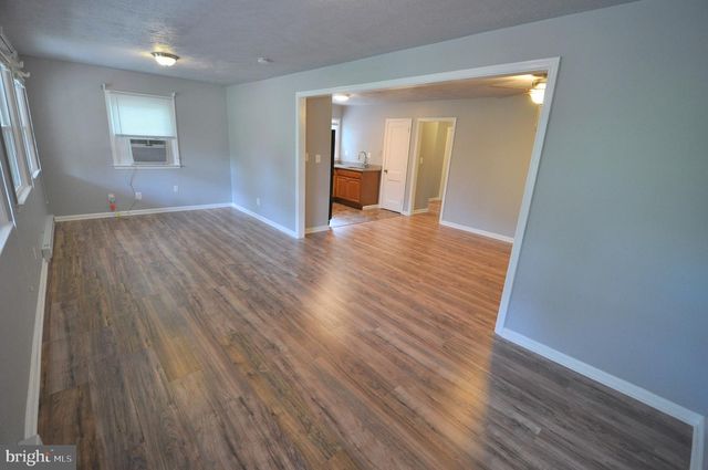 17810 BATESTOWN RD, Dumfries, VA 22026