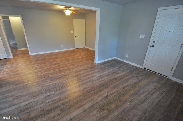 17810 BATESTOWN RD, Dumfries, VA 22026