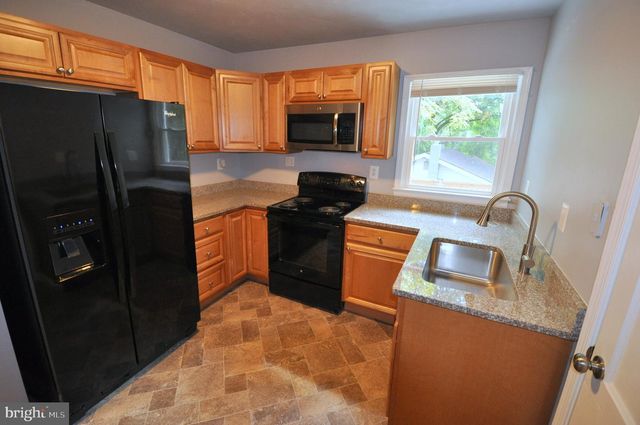 17810 BATESTOWN RD, Dumfries, VA 22026