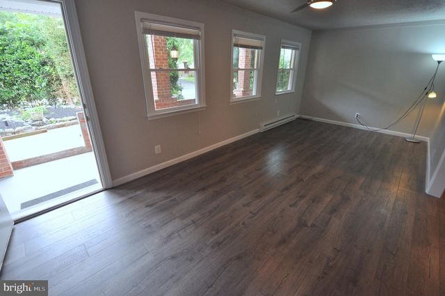 17810 BATESTOWN RD, Dumfries, VA 22026