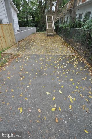 17810 BATESTOWN RD, Dumfries, VA 22026