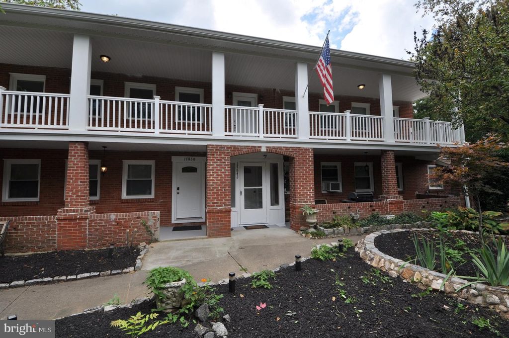 17810 BATESTOWN RD, Dumfries, VA 22026