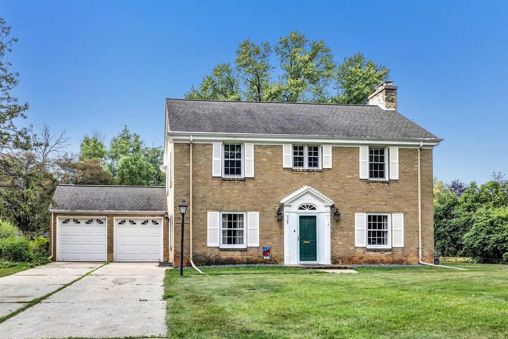 529 ARROWHEAD DRIVE, Green Bay, WI 54301