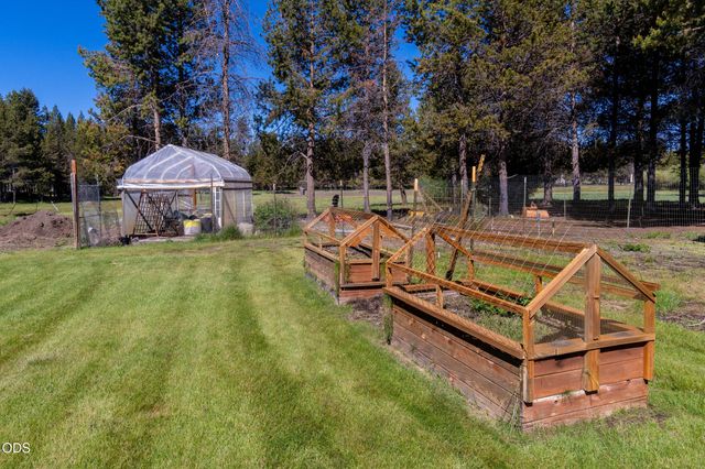 52971 Bridge Drive, La Pine, OR 97739