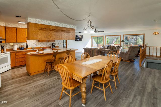 52971 Bridge Drive, La Pine, OR 97739