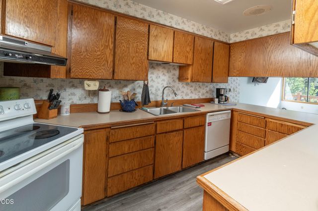 52971 Bridge Drive, La Pine, OR 97739
