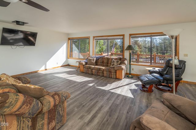 52971 Bridge Drive, La Pine, OR 97739