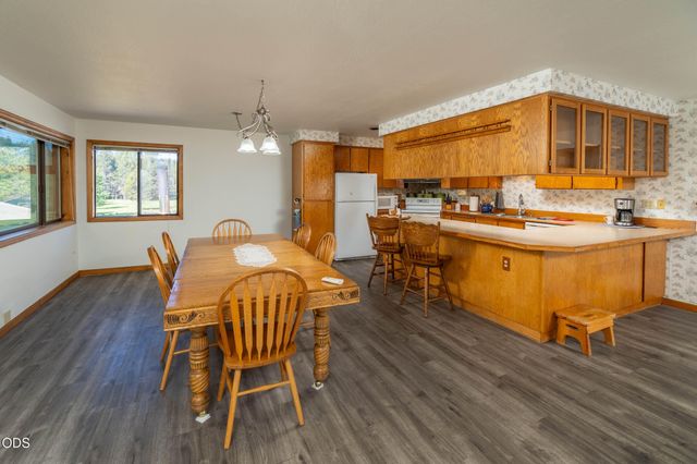 52971 Bridge Drive, La Pine, OR 97739