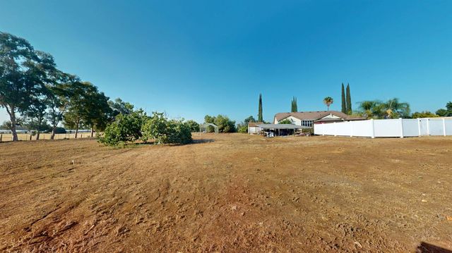 5510 Dockery Avenue, Clovis, CA 93619
