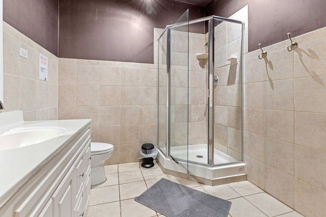 735 W 35th Street, Chicago, IL 60616