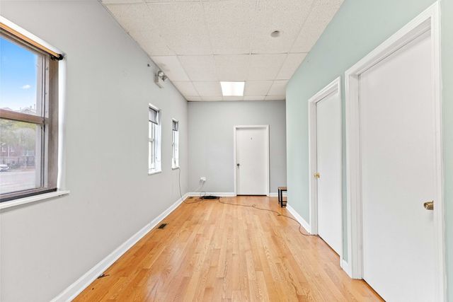 735 W 35th Street, Chicago, IL 60616