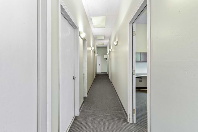 735 W 35th Street, Chicago, IL 60616