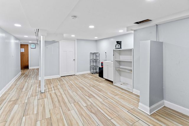 735 W 35th Street, Chicago, IL 60616