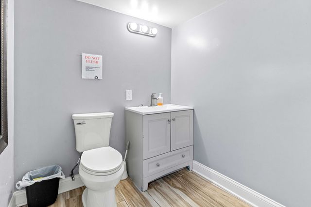 735 W 35th Street, Chicago, IL 60616